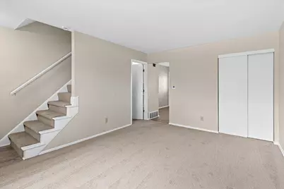 699 Hillsdowne Road #A-D, Westerville, OH 43081 - Photo 5