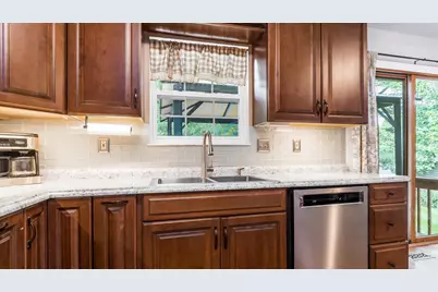 637 Livingston Court, Heath, OH 43056 - Photo 7