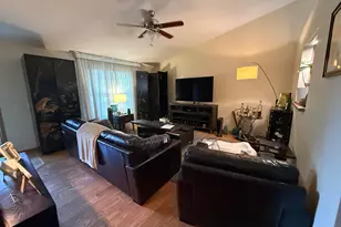 2581 Weeping Willow Ct, Columbus, OH 43207 - Photo 5