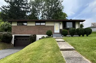 44 N W St, Thornville, OH 43076 - Photo 1