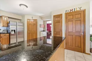 1324 Cottonwood Dr, Lewis Center, OH 43035 - Photo 15