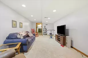1324 Cottonwood Dr, Lewis Center, OH 43035 - Photo 41