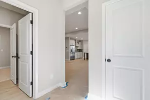 4541 Corsican E, Hilliard, OH 43026 - Photo 15