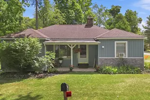 829 Lake Dr, Ashland, OH 44805 - Photo 1