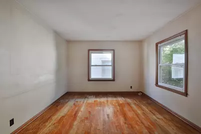 375 E Royal Forest Boulevard, Columbus, OH 43214 - Photo 9