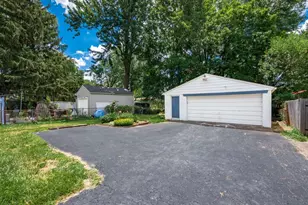 1639 E Cooke Rd, Columbus, OH 43224 - Photo 31