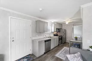 817 Janice Pkwy, Columbus, OH 43223 - Photo 11