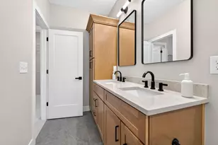 977 Oak St, Columbus, OH 43205 - Photo 25
