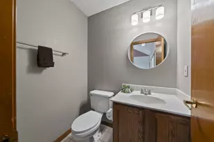 7450 Oakmeadows Dr, Columbus, OH 43085 - Photo 25