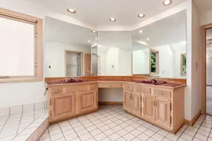 259 Autumn Leaf Ct, Columbus, OH 43235 - Photo 19