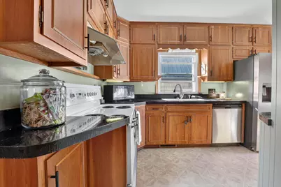 558 E Palmer Road, Bellefontaine, OH 43311 - Photo 15