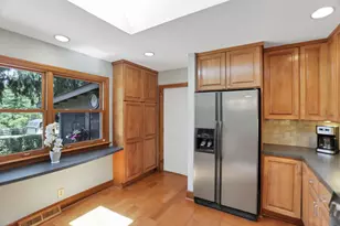 370 Heather Ln, Powell, OH 43065 - Photo 13