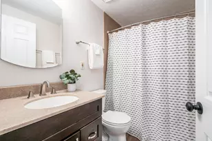 7333 Schoolcraft Ln, Columbus, OH 43235 - Photo 23