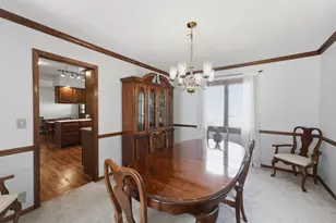 2347 Collins Dr, Worthington, OH 43085 - Photo 9