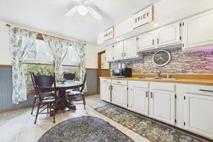 307 N 6th St, Cambridge, OH 43725 - Photo 7