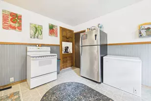 307 N 6th St, Cambridge, OH 43725 - Photo 9