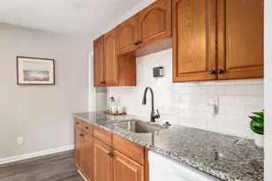 2498 Newburgh Dr, Columbus, OH 43219 - Photo 9