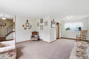 1750 Flinthill Dr, Columbus, OH 43223 - Photo 7