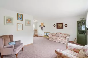 1750 Flinthill Dr, Columbus, OH 43223 - Photo 5