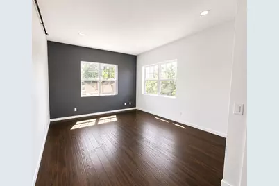 27 Wilson Avenue #E, Columbus, OH 43205 - Photo 5