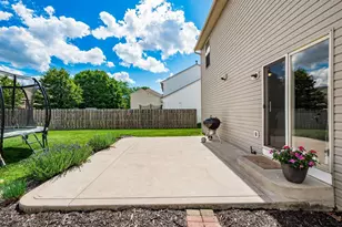 5782 Camhurst Ct, Galloway, OH 43119 - Photo 5