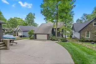 685 King Beach Dr, Howard, OH 43028 - Photo 71