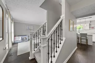 3688 Carnforth Dr, Columbus, OH 43221 - Photo 19