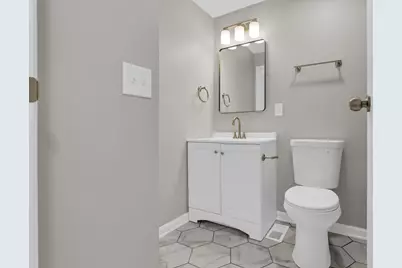 8906 Lakefield Court, Galloway, OH 43119 - Photo 7