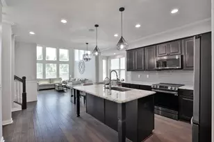 384 Jct Crossing Dr, Columbus, OH 43213 - Photo 3
