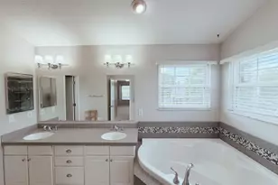 4440 Huntwicke Dr, Hilliard, OH 43026 - Photo 9