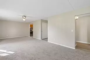 3939 Karl Rd, Columbus, OH 43224 - Photo 5
