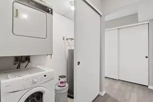 3939 Karl Rd, Columbus, OH 43224 - Photo 11