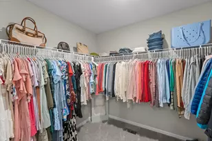 136 Cedar Creek St, Delaware, OH 43015 - Photo 29