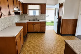 3501 E Deshler Ave, Columbus, OH 43227 - Photo 9