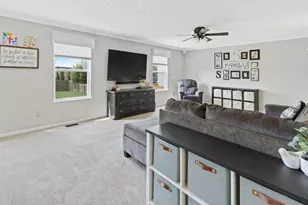 1635 England Dr, Columbus, OH 43240 - Photo 13