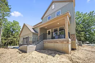 1800 Whispering Pines Ln, Bellefontaine, OH 43311 - Photo 3