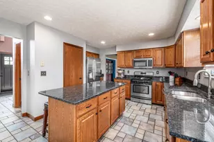 514 Dove St, Marysville, OH 43040 - Photo 7