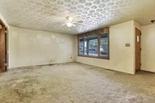 7043 Shaulis Dr, Reynoldsburg, OH 43068 - Photo 5