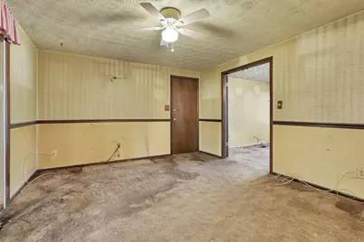 7043 Shaulis Drive, Reynoldsburg, OH 43068 - Photo 9