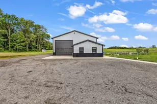 6445 Sycamore Rd, Centerburg, OH 43011 - Photo 9
