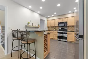 4532 Carriage Hill Ln, Columbus, OH 43220 - Photo 11