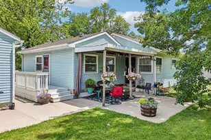 733 W 3rd St, Marysville, OH 43040 - Photo 5