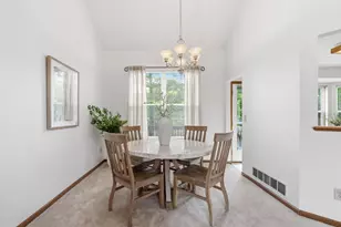 3517 Lindstrom Dr, Columbus, OH 43228 - Photo 13