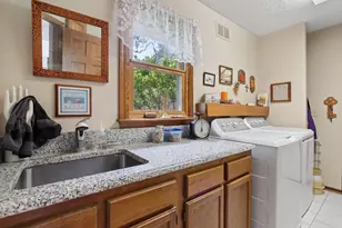 1525 Cole Rd, Columbus, OH 43228 - Photo 21