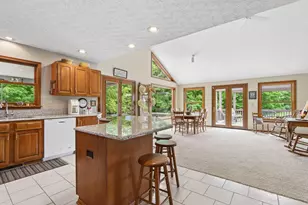 1525 Cole Rd, Columbus, OH 43228 - Photo 11
