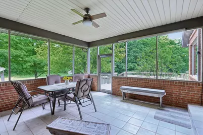 1525 Cole Road, Columbus, OH 43228 - Photo 5