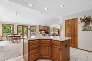 1525 Cole Rd, Columbus, OH 43228 - Photo 13