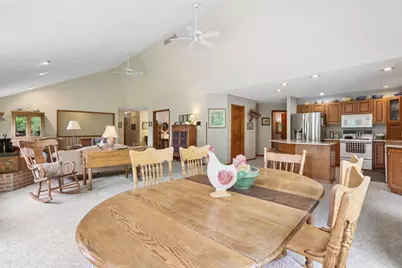 1525 Cole Road, Columbus, OH 43228 - Photo 7