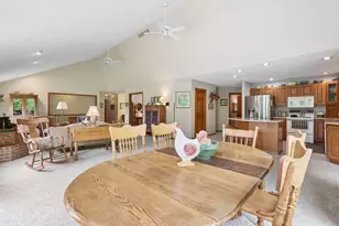 1525 Cole Rd, Columbus, OH 43228 - Photo 7