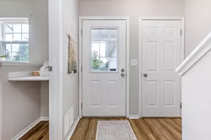 1984 Kyger Dr, Columbus, OH 43228 - Photo 3
